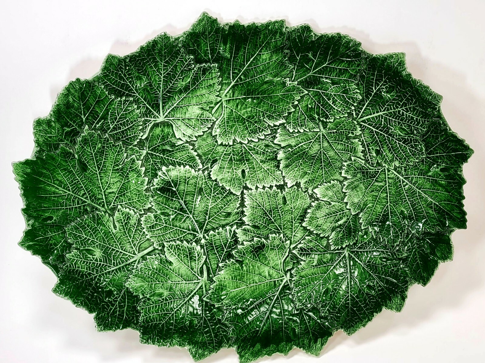 Green Leaf Majolica Bassauo Italy 1946/42x32 Oval Stamped Embossed Green Leaf Majolica Bassauo Italy 1946/42x32 Oval Stamped Embossed