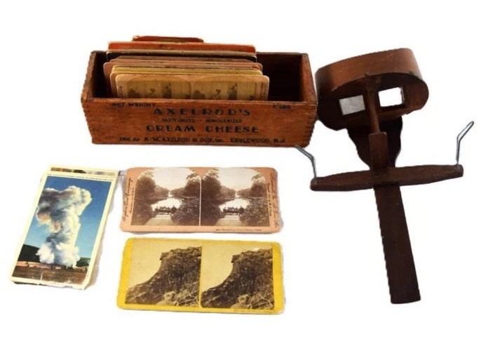 Stereopticon Viewer With Cards