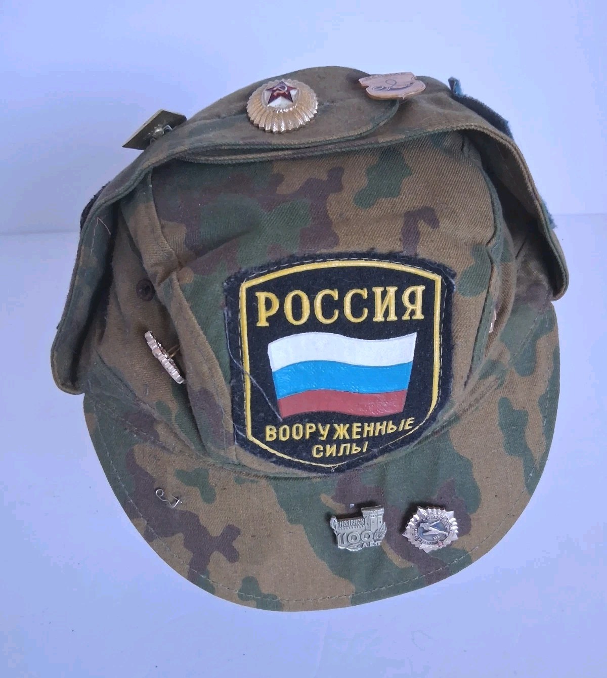 Vintage USSR Soviet Union Russian military field hat with pins and patches sz 56