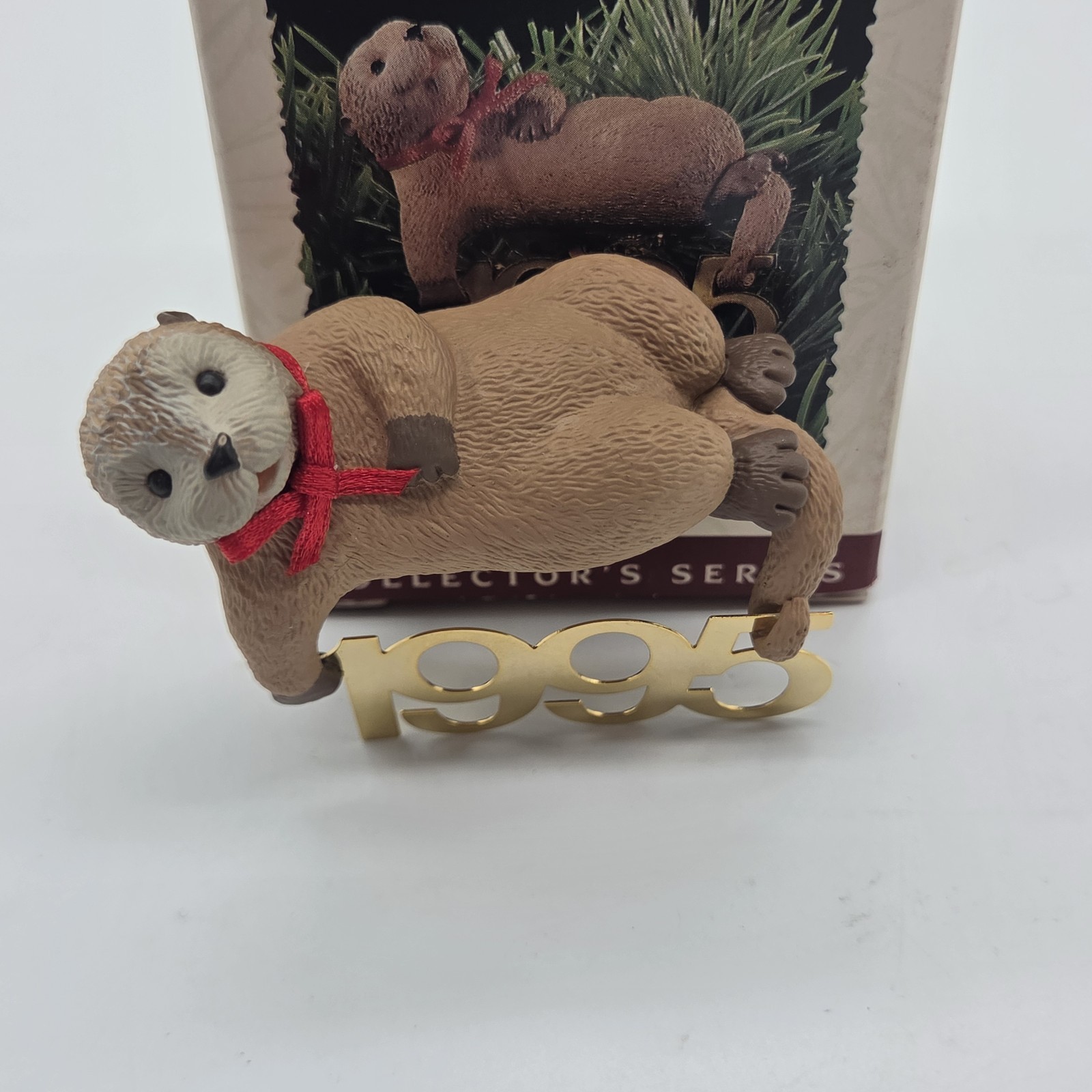 Hallmark Keepsake Ornament 1995 Fabulous Otter Christmas Decor Holday Festive 