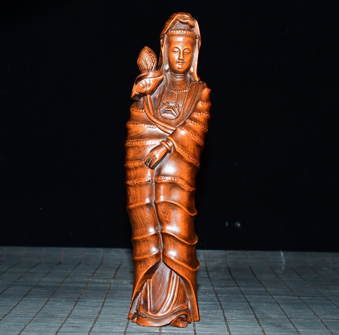Prized Antique Boxwood Sculpture - Depicting Chang\'e, the Chinese Lunar Goddess
