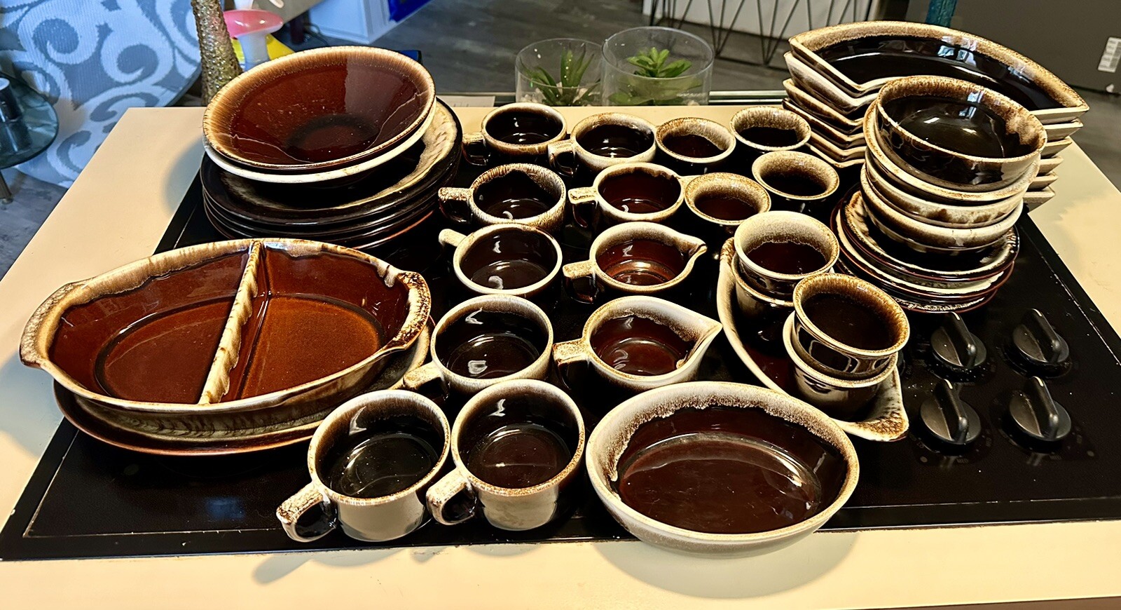 42 Pc Pfaltzgraff Gourmet Brown Drip Glaze Mugs Saucers Dessert/Luncheon Plates 42 Pc Pfaltzgraff Gourmet Brown Drip Glaze Mugs Saucers Dessert/Luncheon Plates