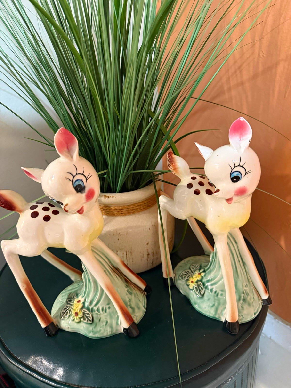 Kitsch Rare Vintage White Fawn Deer’s made in Japan Figurine Pair Anamorphic MCM