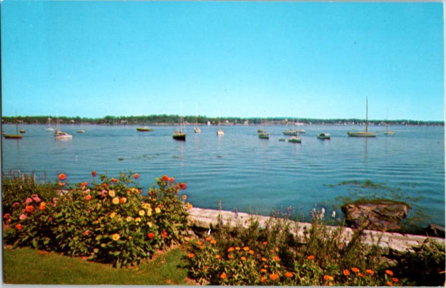 Portsmouth NH postcard PICTURESQUE HARBOR SETTING BOATS & FLOWERS 9/12 AZ8342 Portsmouth NH postcard PICTURESQUE HARBOR SETTING BOATS & FLOWERS 9/12 AZ8342