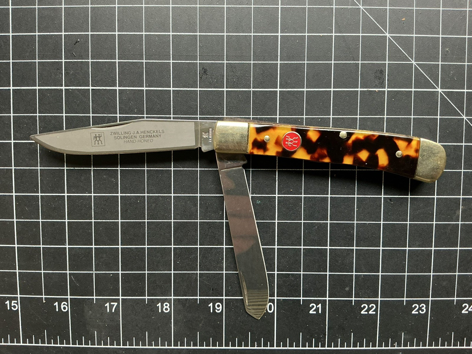 JA HENCKELS  SOLINGEN GERMANY TORTOISE PREMIUM trapper KNIFE NICE