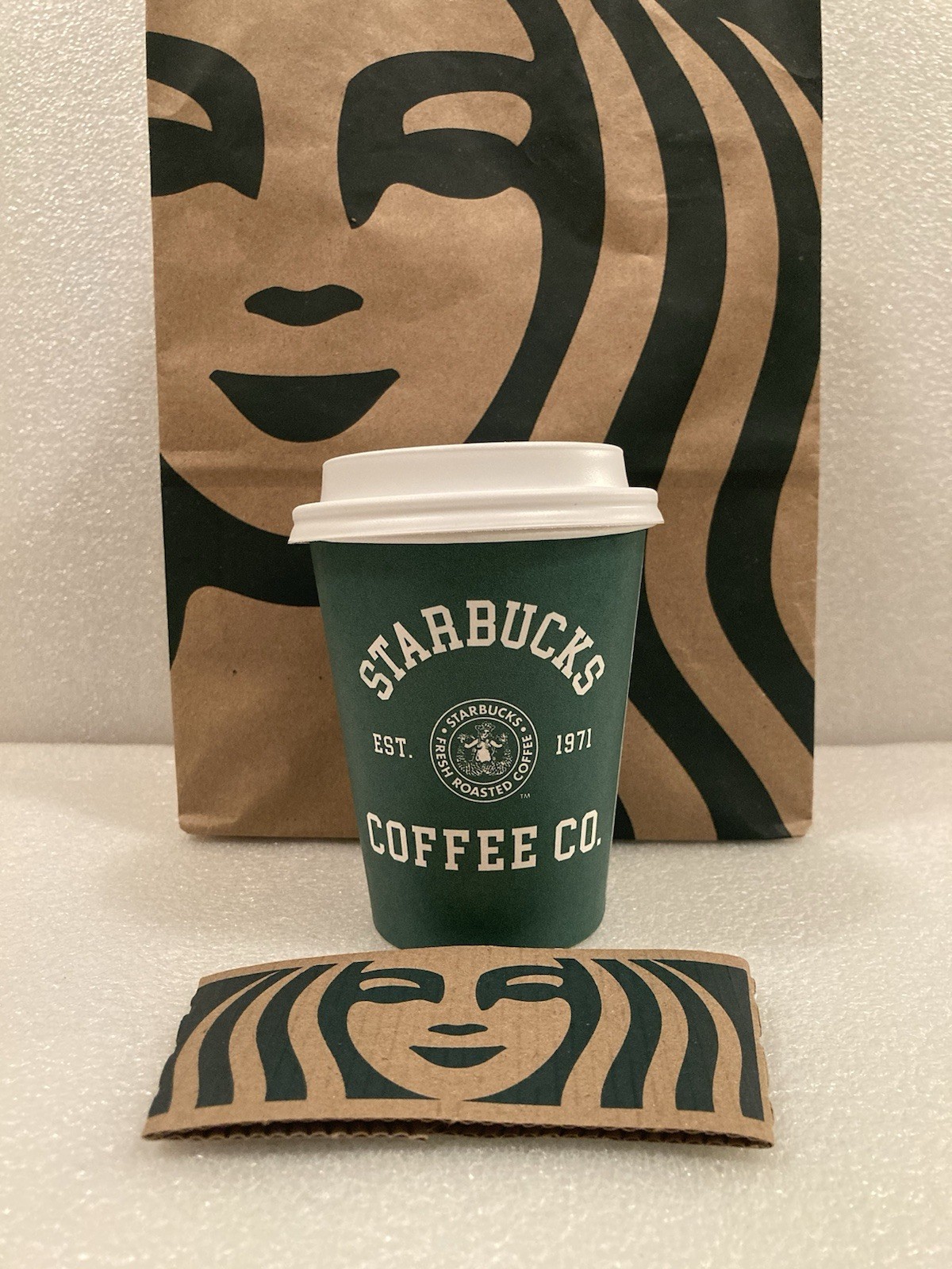 2026 STARBUCKS COFFEE CO. EST. 1971 LIMITED EDITION DISPOSABLE 12oz CUP (RARE) 2026 STARBUCKS COFFEE CO. EST. 1971 LIMITED EDITION DISPOSABLE 12oz CUP (RARE)