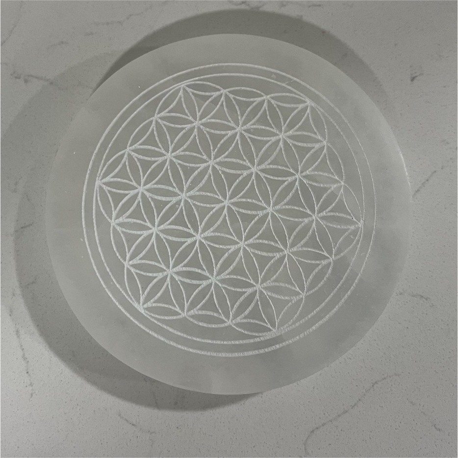 Amazing Gemstone Selenite Crystal Charging Plate