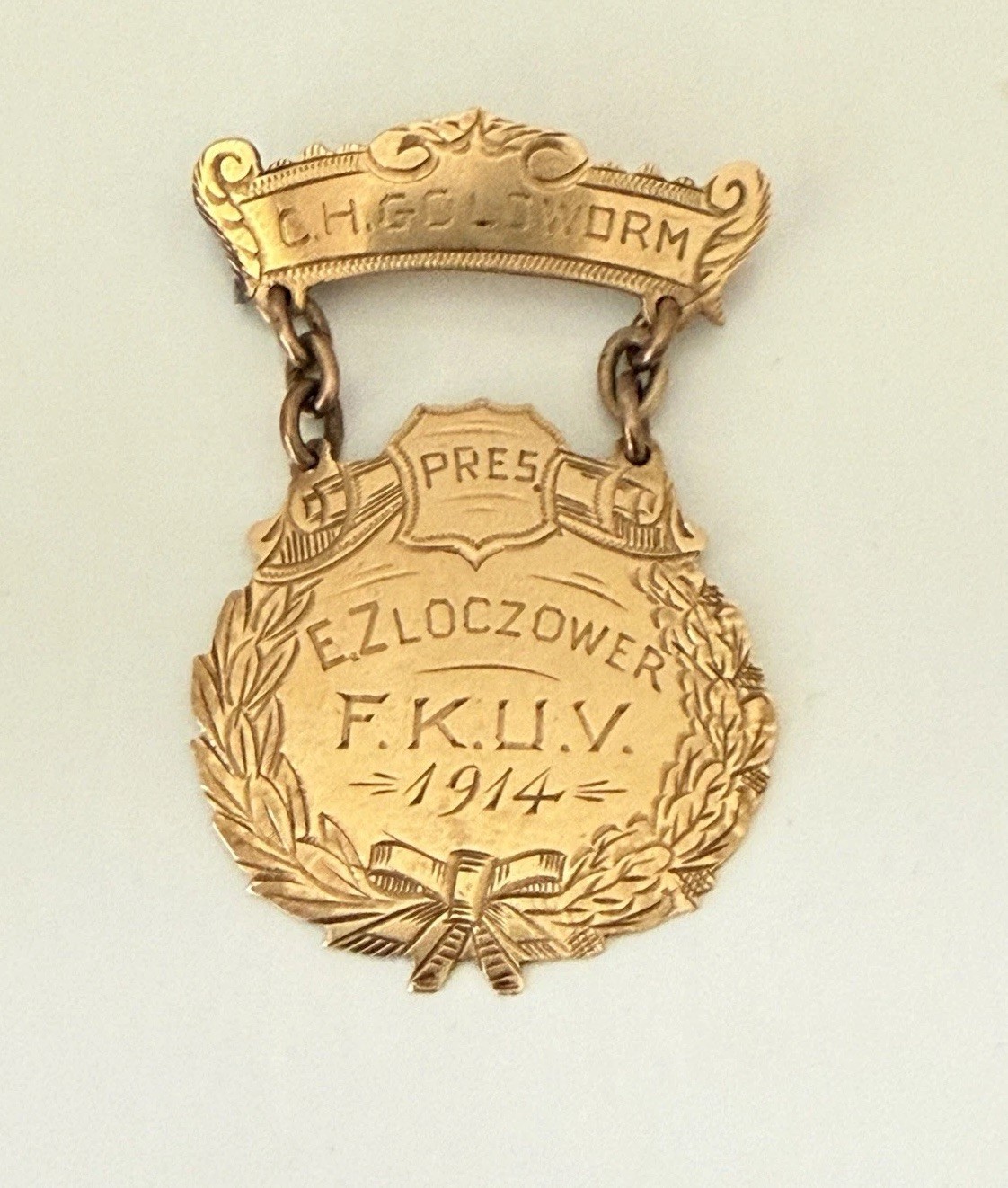 14k Gold Antique Badge President  F. K. U. V. 1914 E. Z Loczower Ukraine Austria
