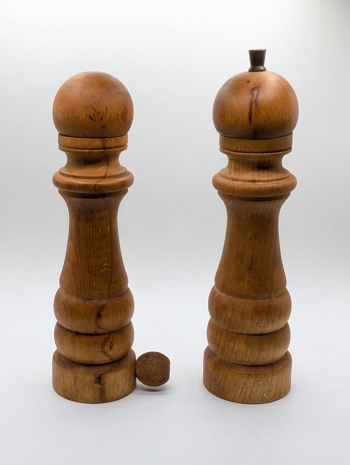 Vintage Mid-Century Modern Brostrom Denmark Teak Salt & Pepper Grinder Set Vintage Mid-Century Modern Brostrom Denmark Teak Salt & Pepper Grinder Set