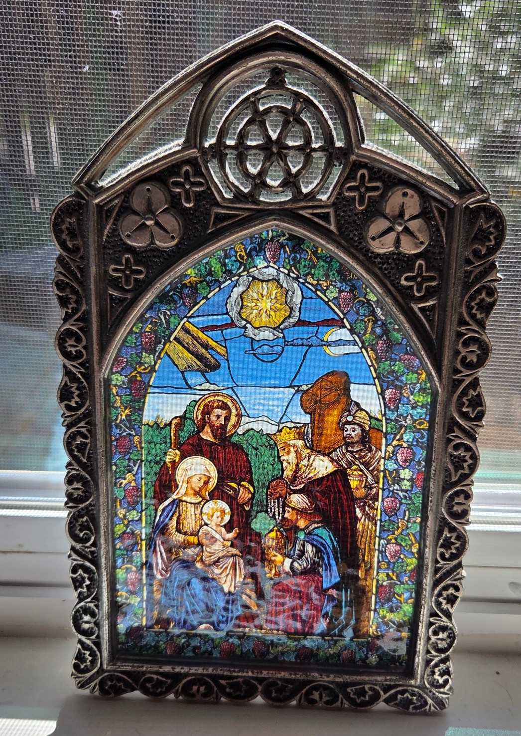 Divine Light Bradford Exchange 1995 Savior is Born Stained Glass Pewter 3061A Divine Light Bradford Exchange 1995 Savior is Born Stained Glass Pewter 3061A