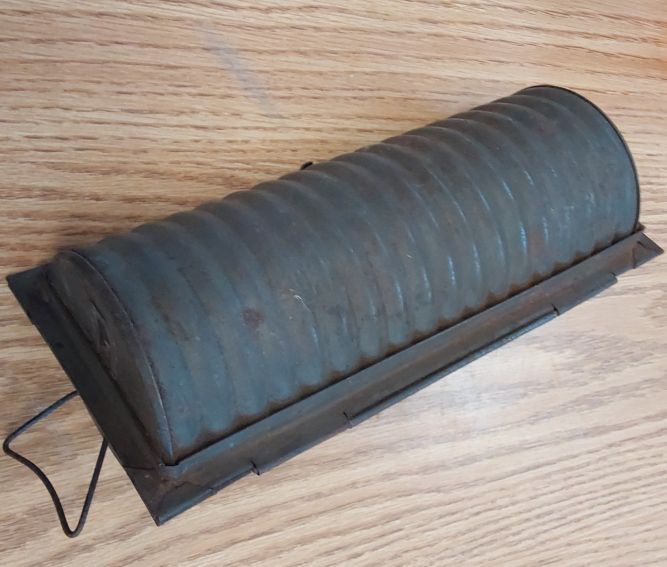 Antique Double Tin Bread Pan Mold Ribbed Clamshell ORIGINAL MICA WINDOW Intact Antique Double Tin Bread Pan Mold Ribbed Clamshell ORIGINAL MICA WINDOW Intact