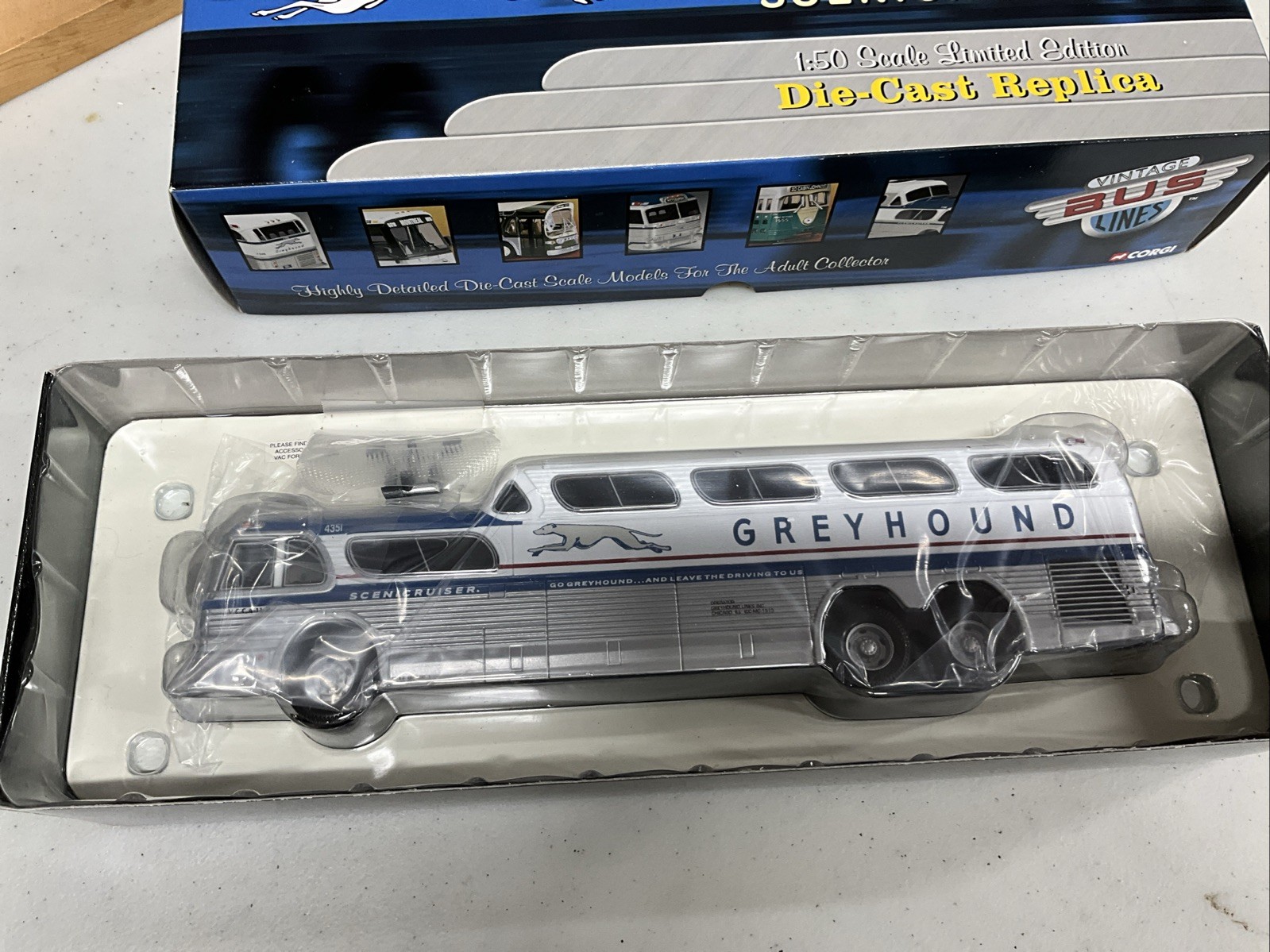 Corgi GM4501 Scenicruiser Bus 1/50th Scale Boston, MA Greyhound #US 54410 Corgi GM4501 Scenicruiser Bus 1/50th Scale Boston, MA Greyhound #US 54410