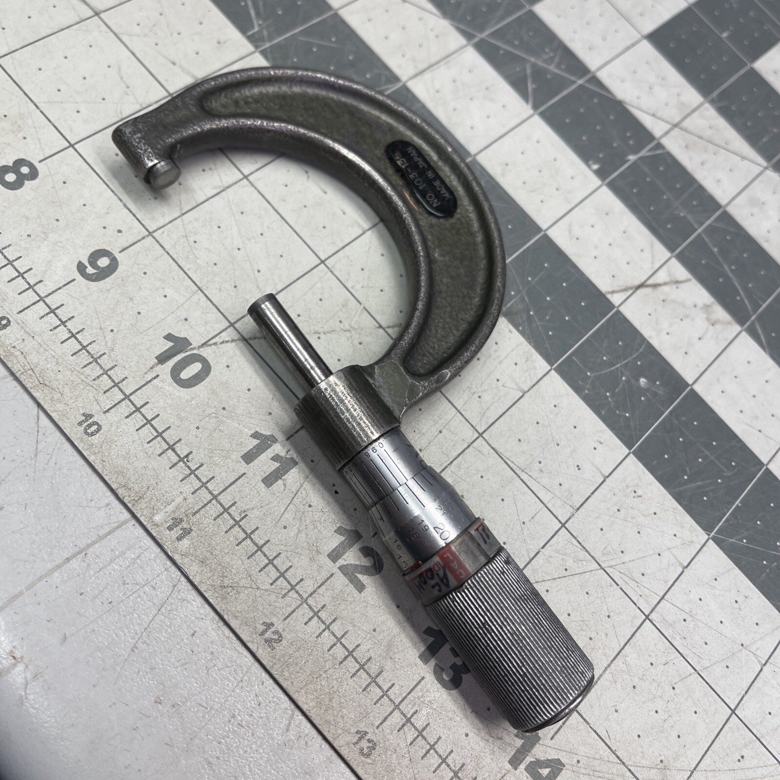 Brown Sharpe Outside Micrometer 1-2”   (k172