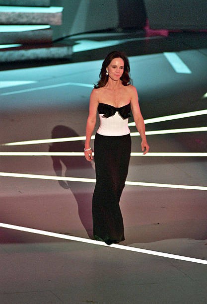 Sally Field at 1995 Academy Awards in LA  1990s Historic Old Photo 3