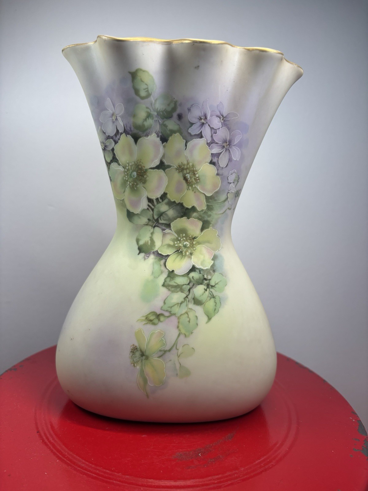 Vintage Andrea by Sadek Vase 8 Inch Porcelain Floral Handpainted Gold Trim 7571
