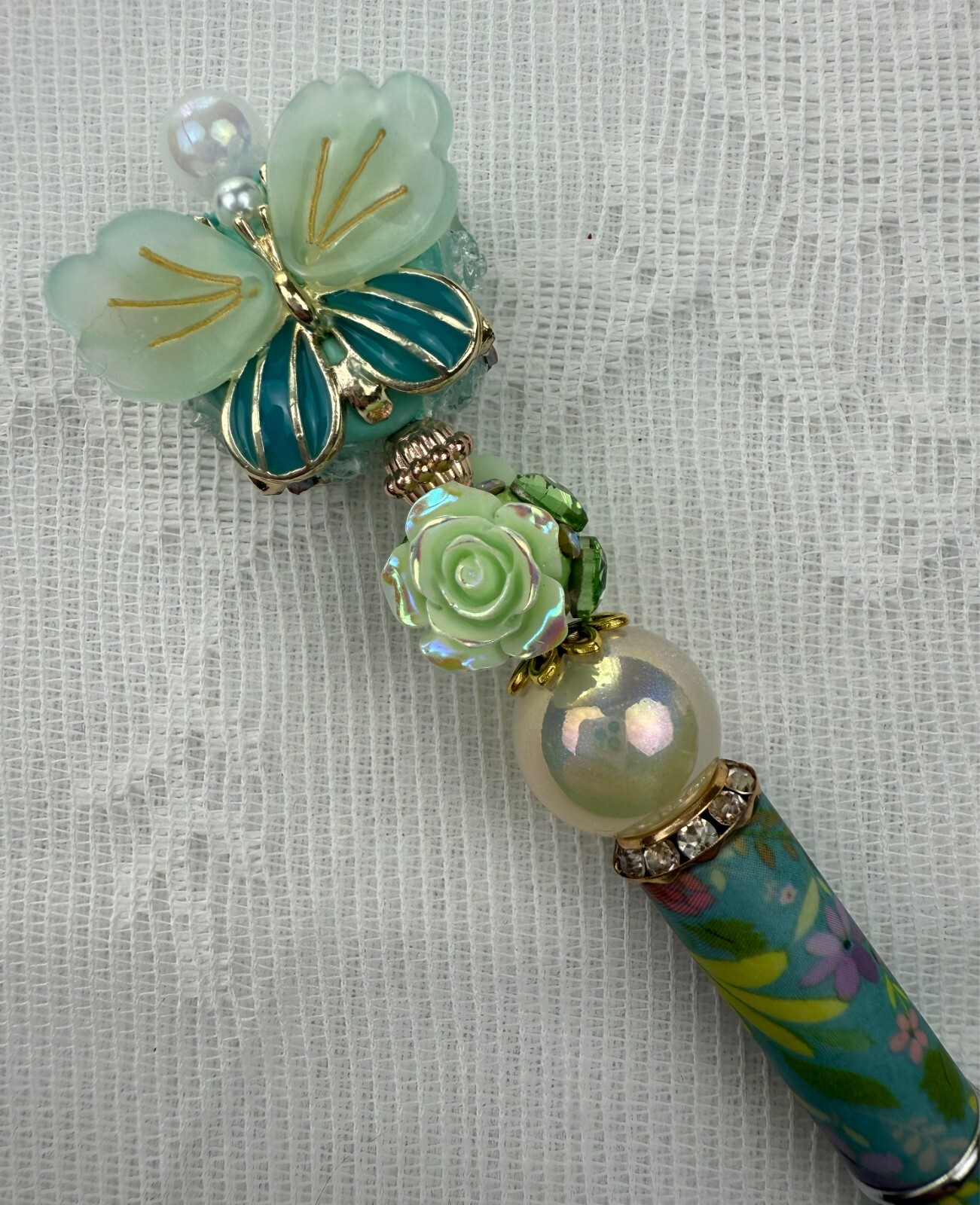 Custom hand made beaded pens Bling pens Gifts, basket filler, Collect Custom hand made beaded pens Bling pens Gifts, basket filler, Collect