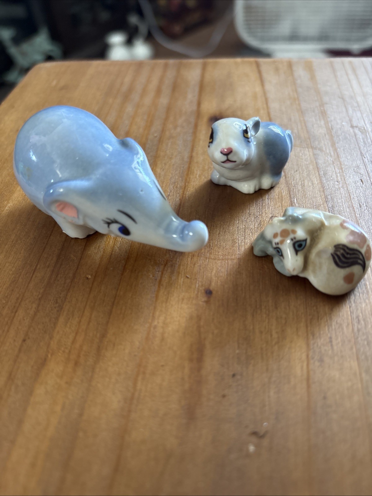 Antique Wade England, 1960’s, Happy Family Mom Elephant Baby Giraffe & Bunny (5) Antique Wade England, 1960’s, Happy Family Mom Elephant Baby Giraffe & Bunny (5)