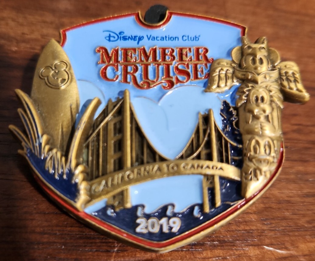 Disney Pin DVC Member Cruise 2019 California Canada Artist Proof AP Totem Pole