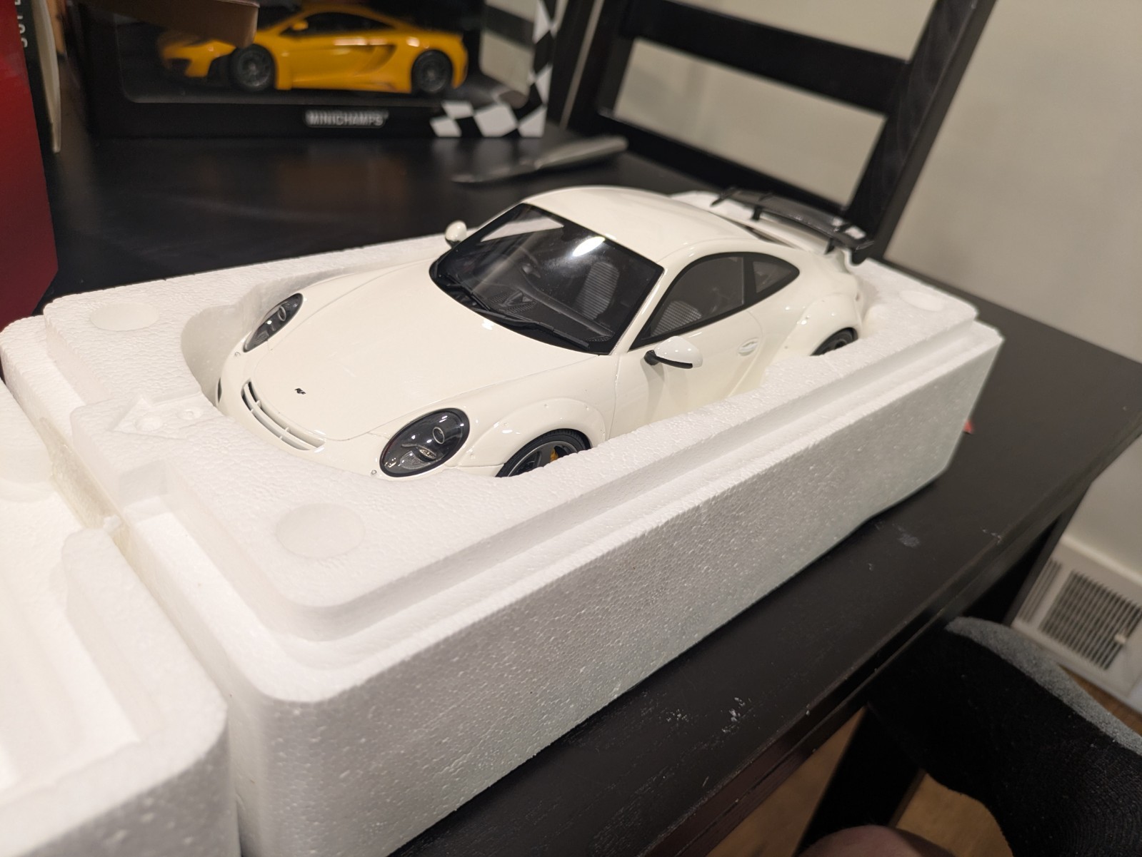 GT Spirit Porsche RUF RGT 1/18 in white