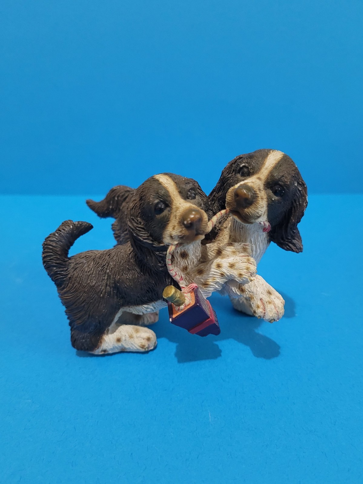 Vintage Figurine Statue COCKER SPANIEL United Dogs Playing In a Sculpture 2 1/2\