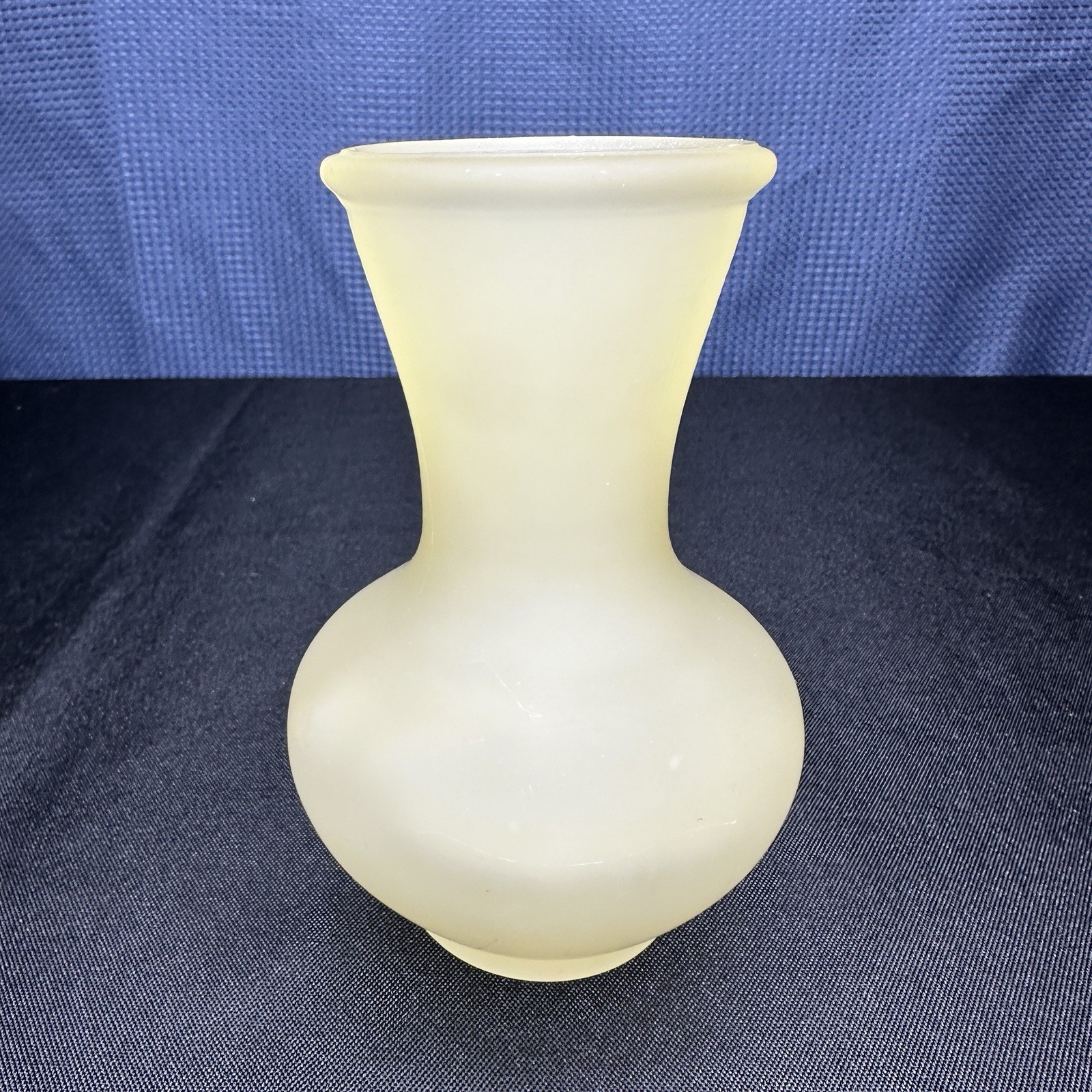 Vintage Viking Frosted Butterscotch Yellow Glass Vase 6” Tall, Original Sticker