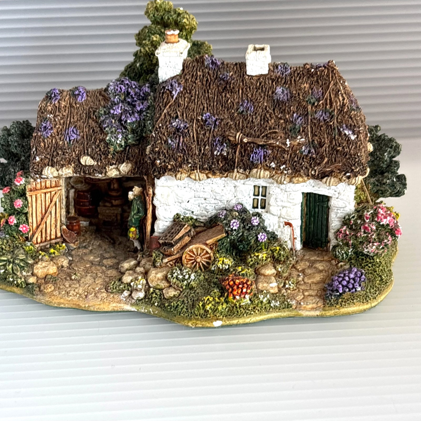Vintage Lilliput Lane Scotch Mist Cottage Code L2159 British Collection 1997 Vintage Lilliput Lane Scotch Mist Cottage Code L2159 British Collection 1997