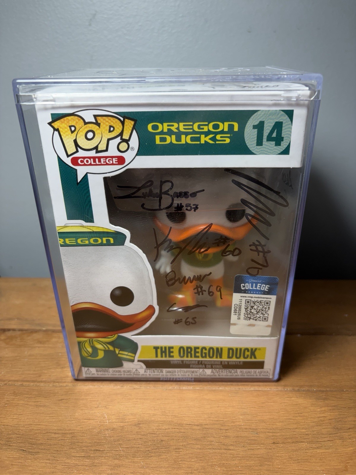 Extremely RARE 1/1 Oregon Ducks funko pop signed by multiple Oregon NFL players