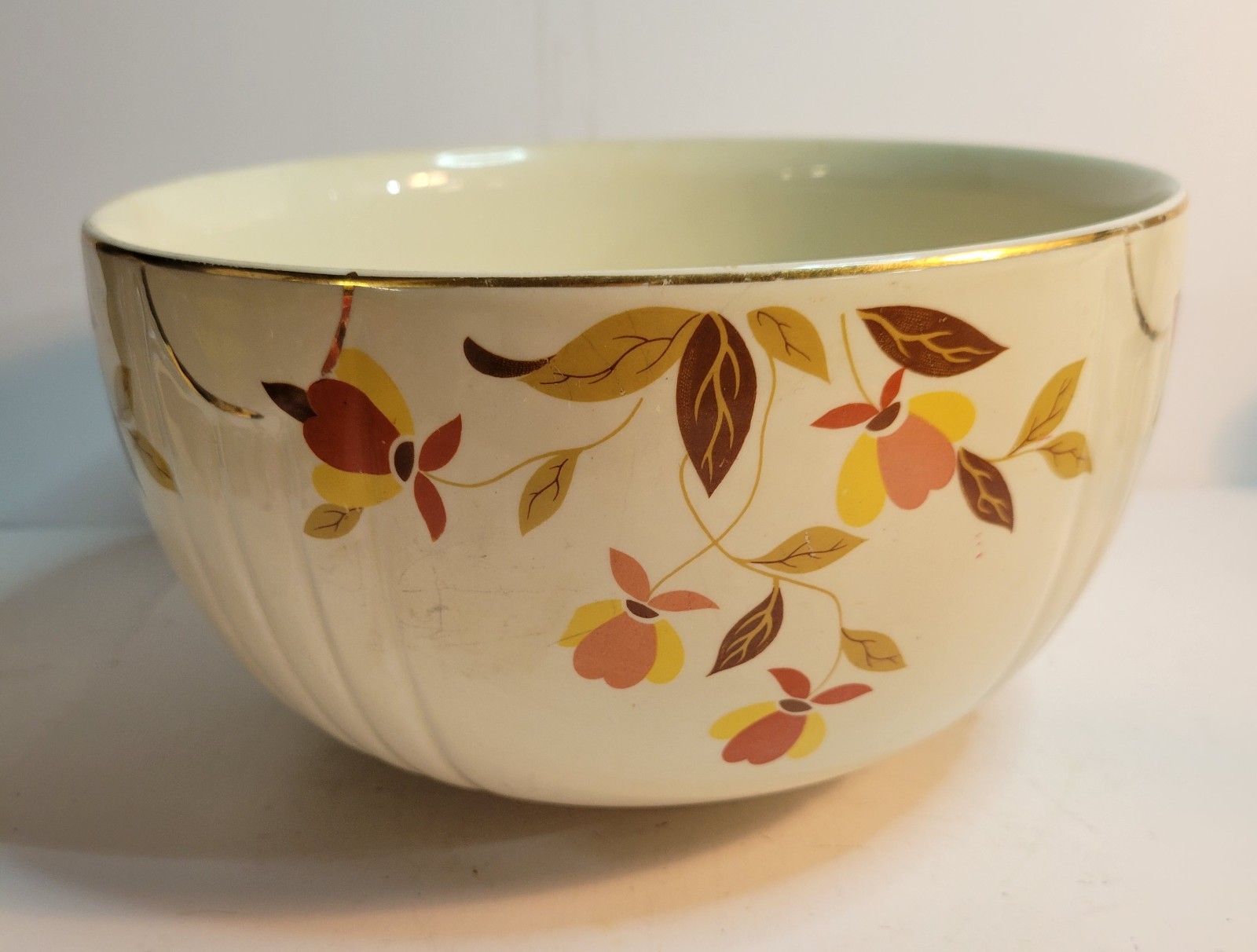 Hall's Superior Large Mixing Bowl 8.5