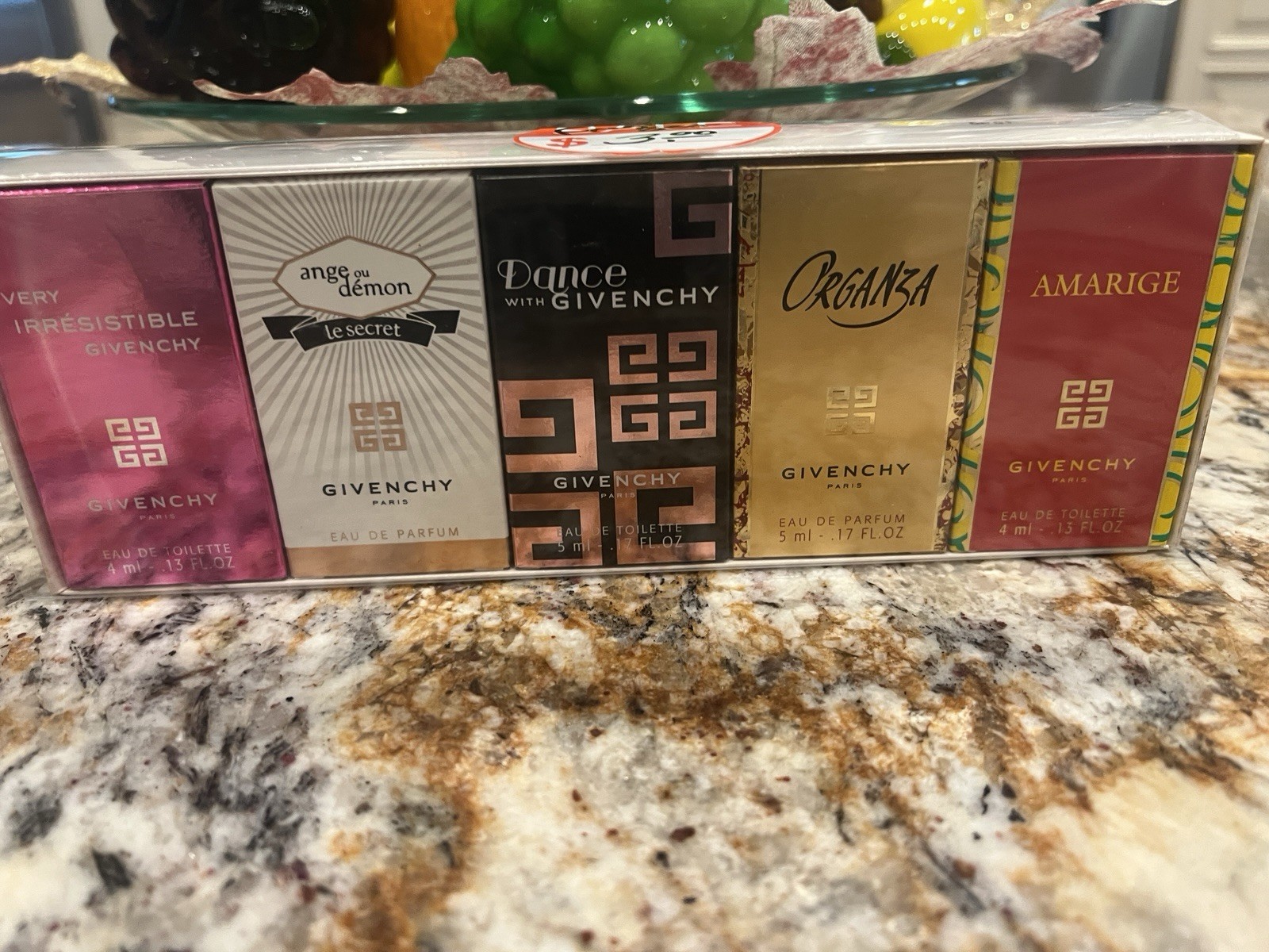 Givenchy Paris Travel Collection 5 miniatures New Sealed