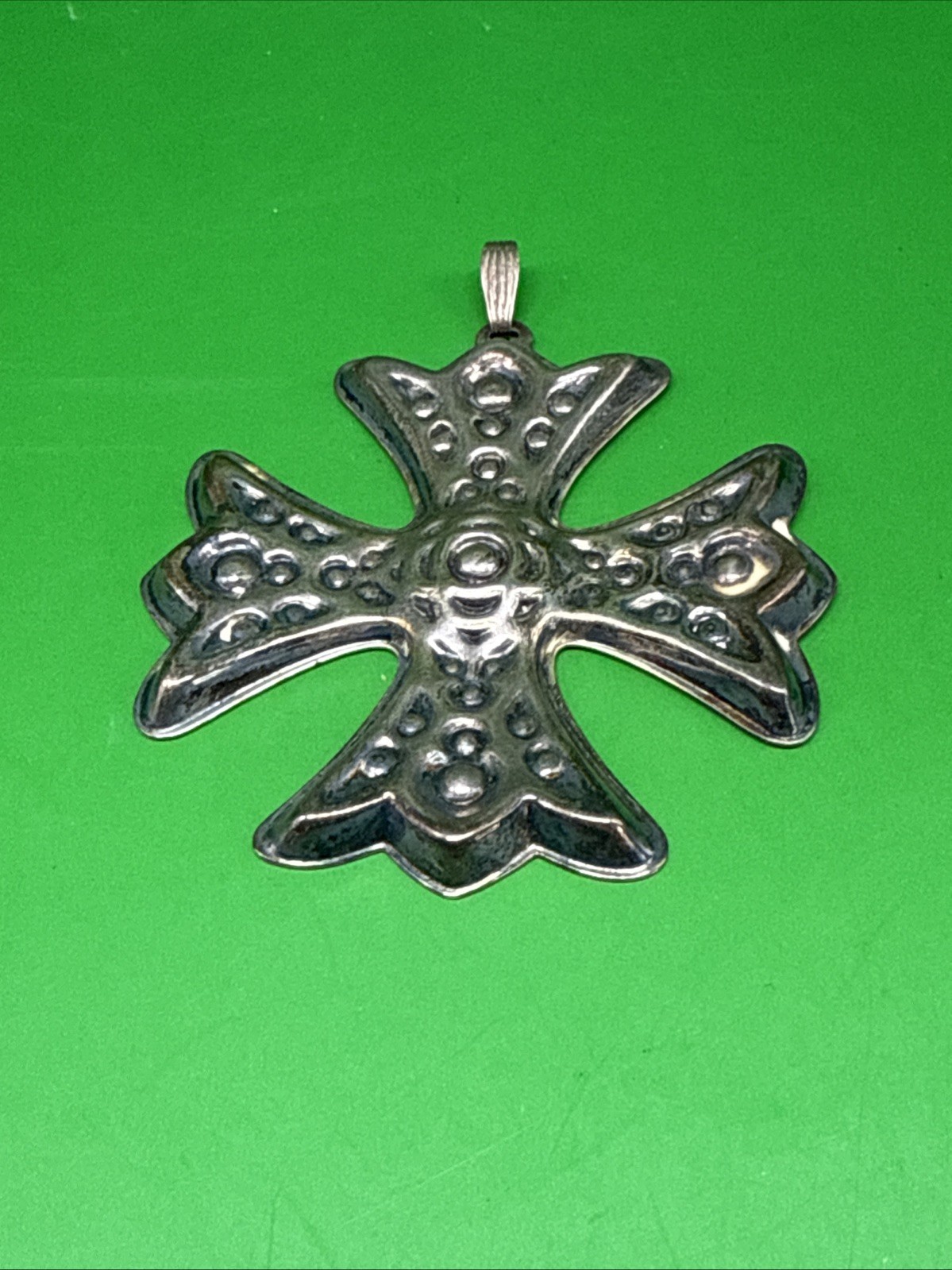 Reed & Barton 1975 Sterling Silver Christmas Cross Ornament Limited Edition.