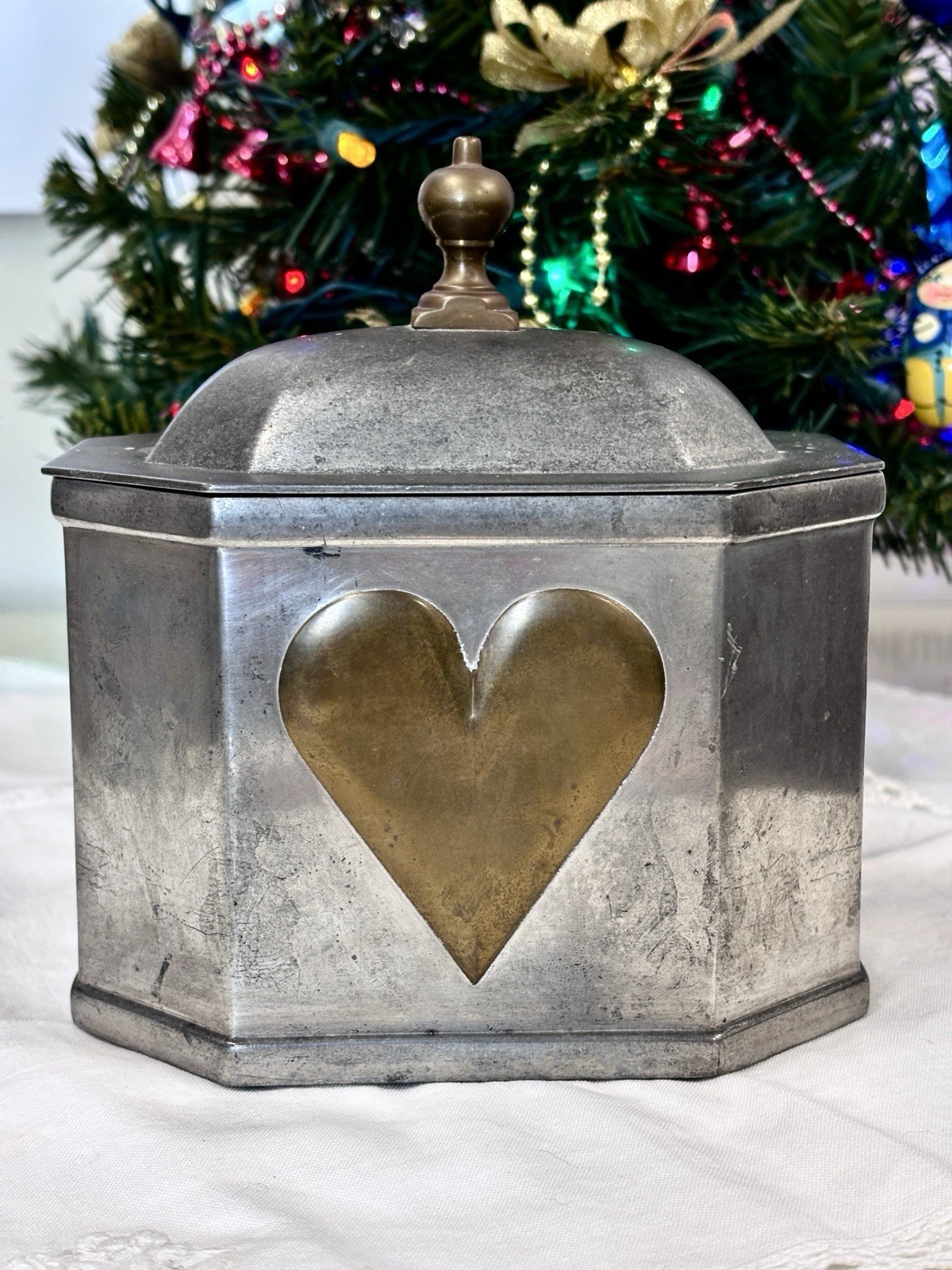 Vintage Kirk Stieff Colonial Williamsburg Pewter & Brass Heart Box Tea Caddy