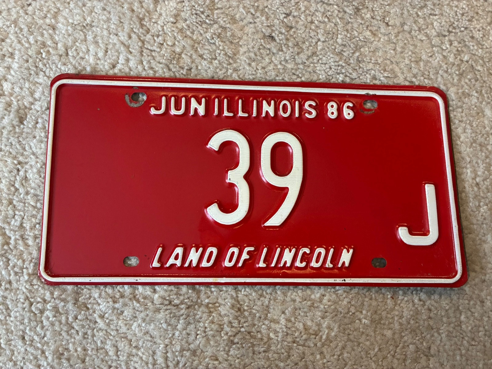 1986 ILLINOIS LICENSE PLATE LOW NUMBER 39 J LAND OF LINCOLN 86 TWO DIGIT
