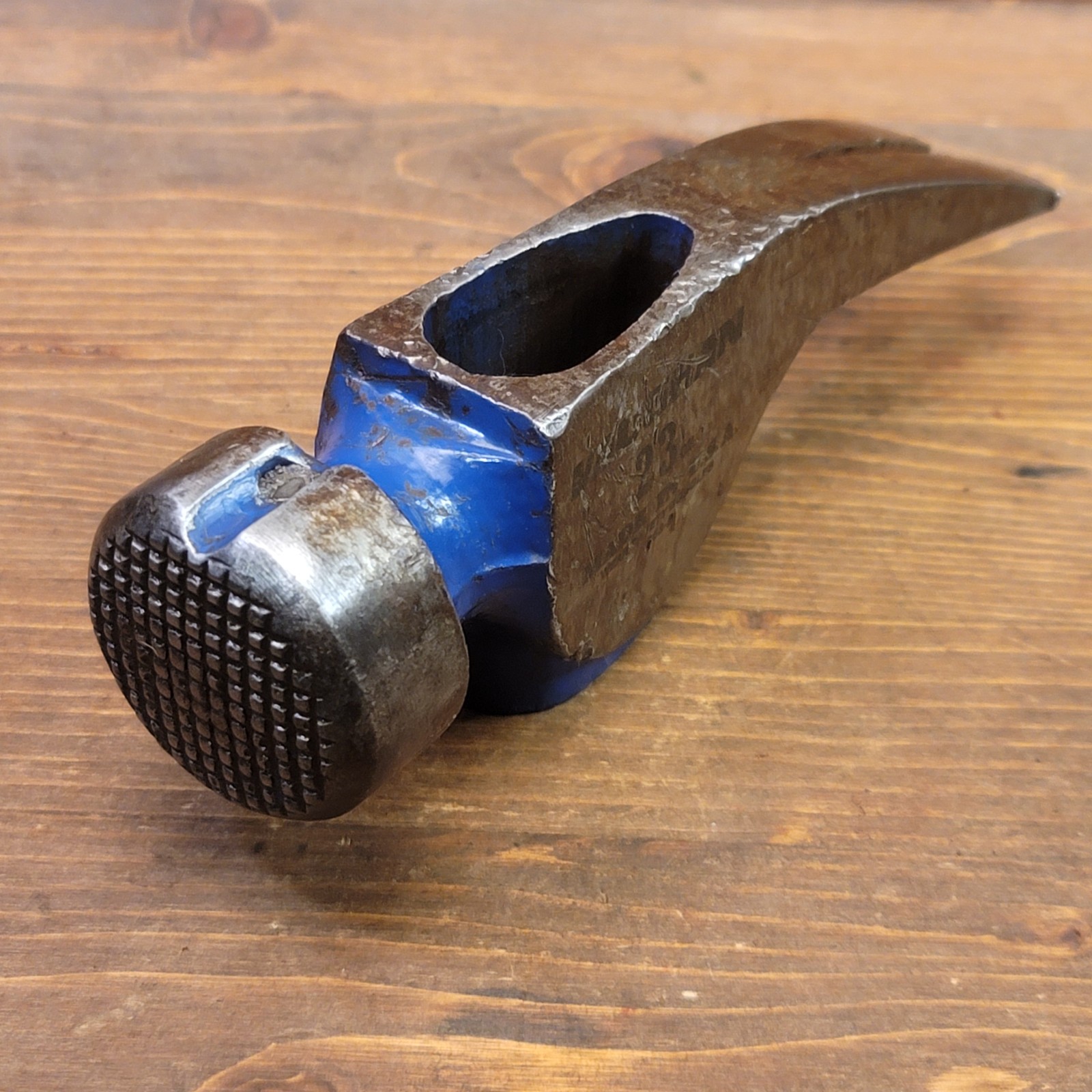 Vaughan Hammer Head 23 oz. Milled Face Framer Magnetic Nail Holder Made in USA