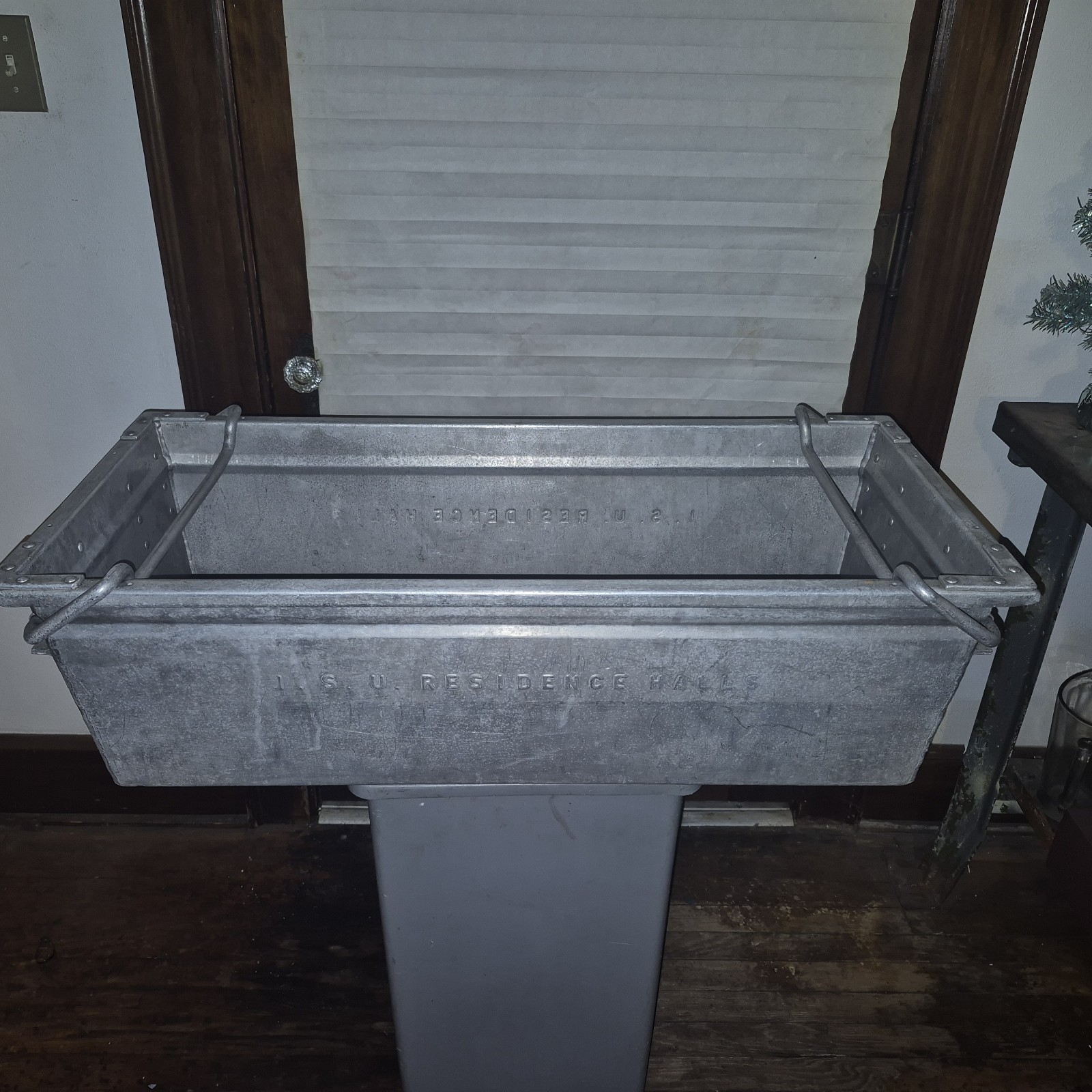 Vintage Heavy-Duty Aluminum Food Lug / Tote Bin by J.M. Gordon Co