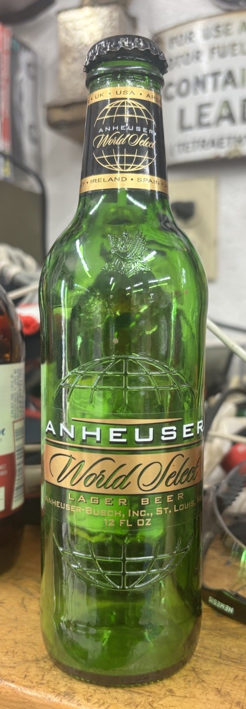 World Select Lager Beer Anheuser Busch Bottle  glass Budweiser Bud