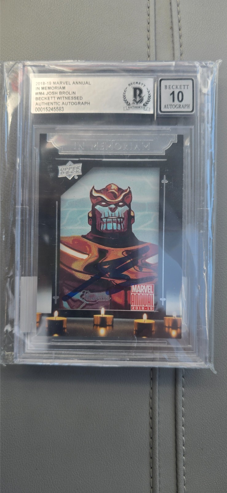 Josh Brolin Thanos Autograph 2018-19 Marvel Annual In Memoriam #IM4 Beckett 10 S