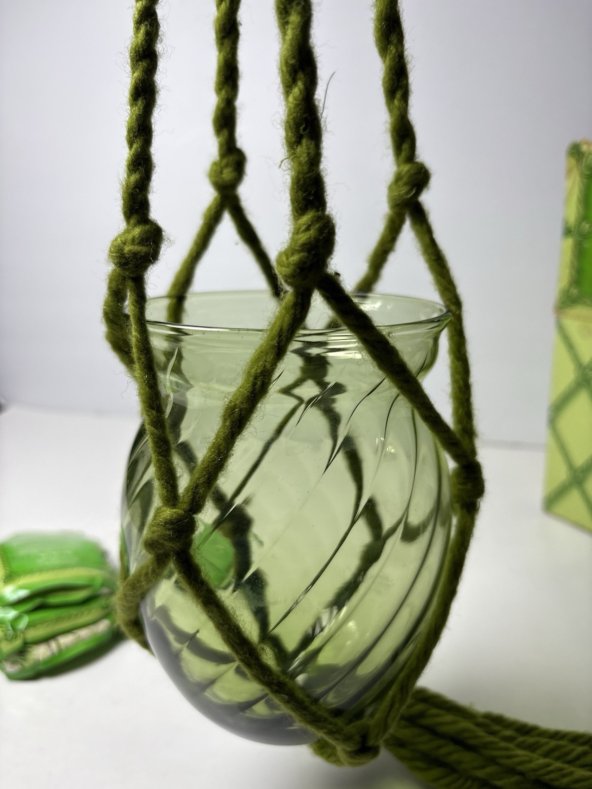 Vtg 1970s Avon Bath Garden Hanging Planter Complete Set NOS Box Glass Macrame