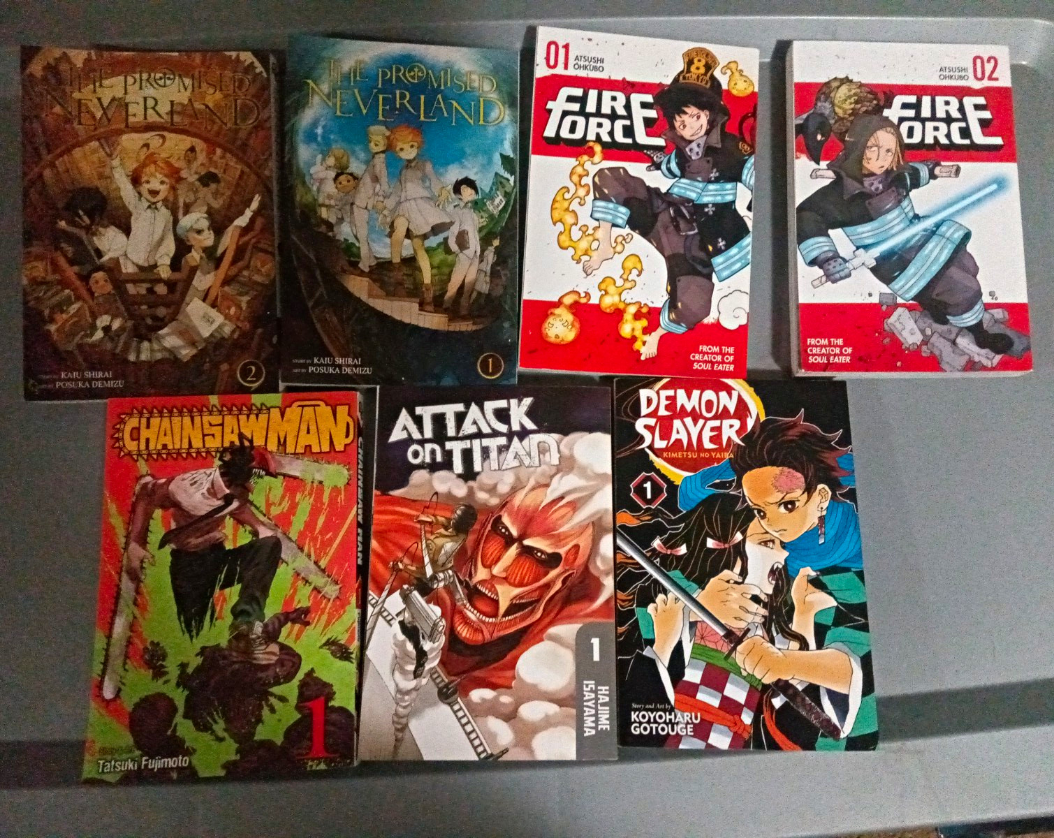 VIZ Media Manga Mixed Lot Set: Fire Force 1-2, Demon Slayer 1, AOT 1