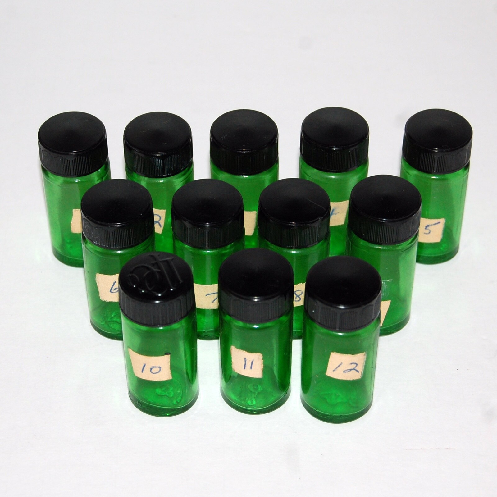 Vintage Emerald Green Glass Pharmaceutical Vials Owens Illinois 1930's Lot of 12
