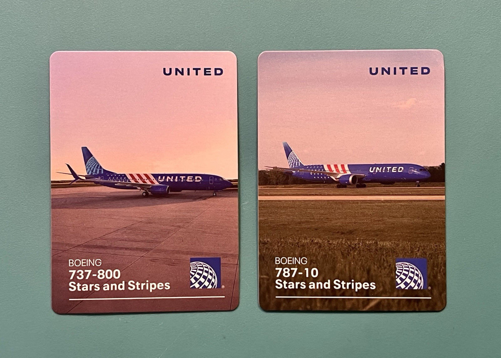 2 UNITED AIRLINES Stars and Stripes 787-10  AND 737-800 PILOT TRADING CARDS