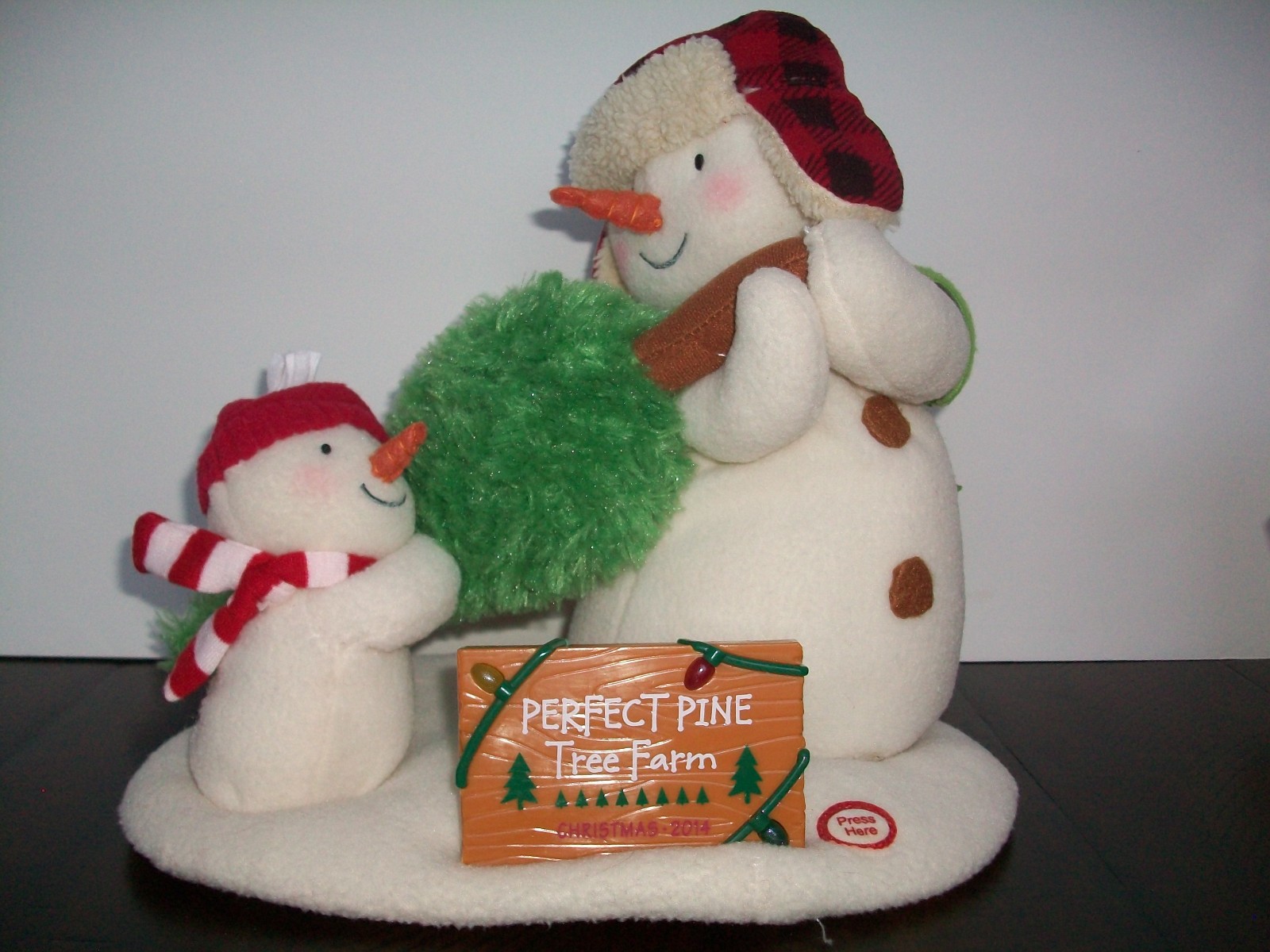 2014 Hallmark Perfect Pine Tree Snowman