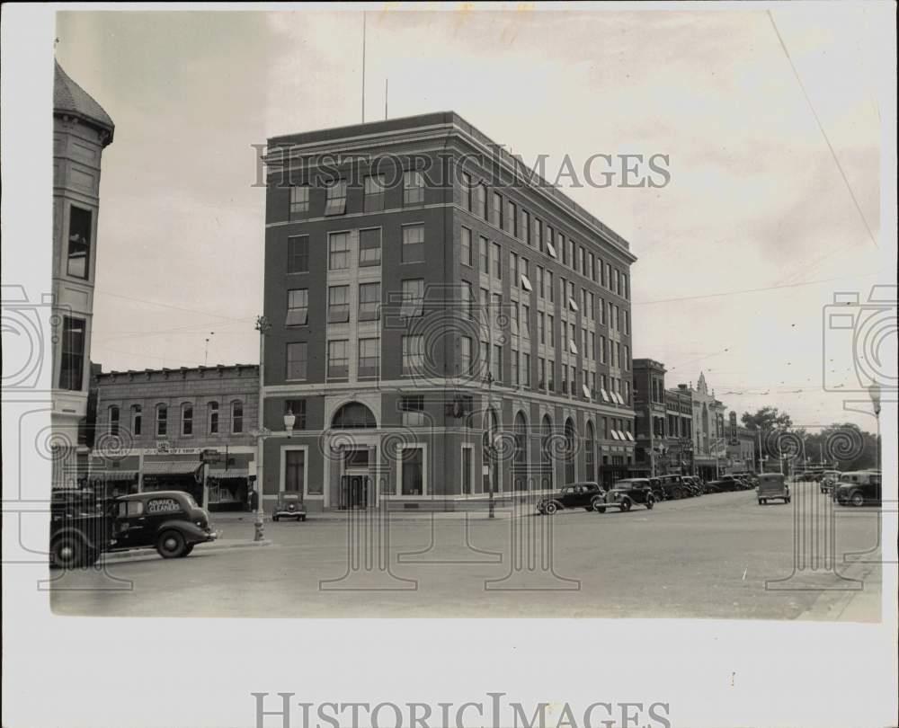 Press Photo Citizens National Bank Building in Independence, Kansas - lrx85721