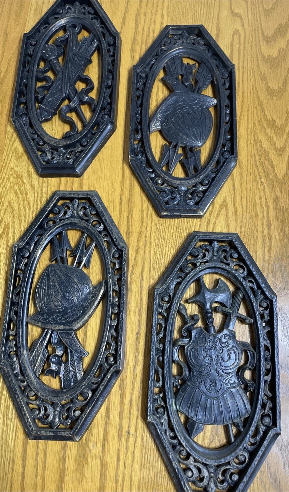 Homco Spanish Conquistador Wall Plaques Coat of Arms Gothic Knight Black VTG 60s