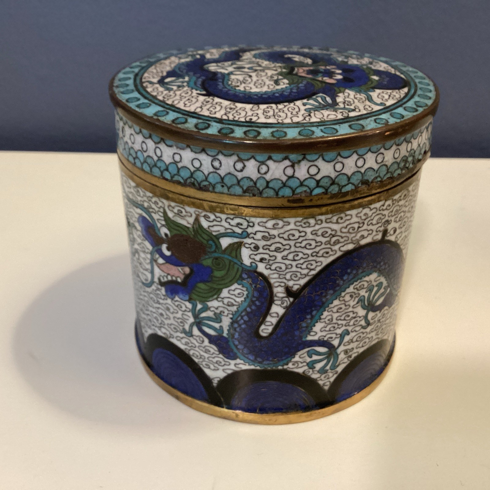 A 19th/20th century Chinese gilded enamel cloisonne dragon box 