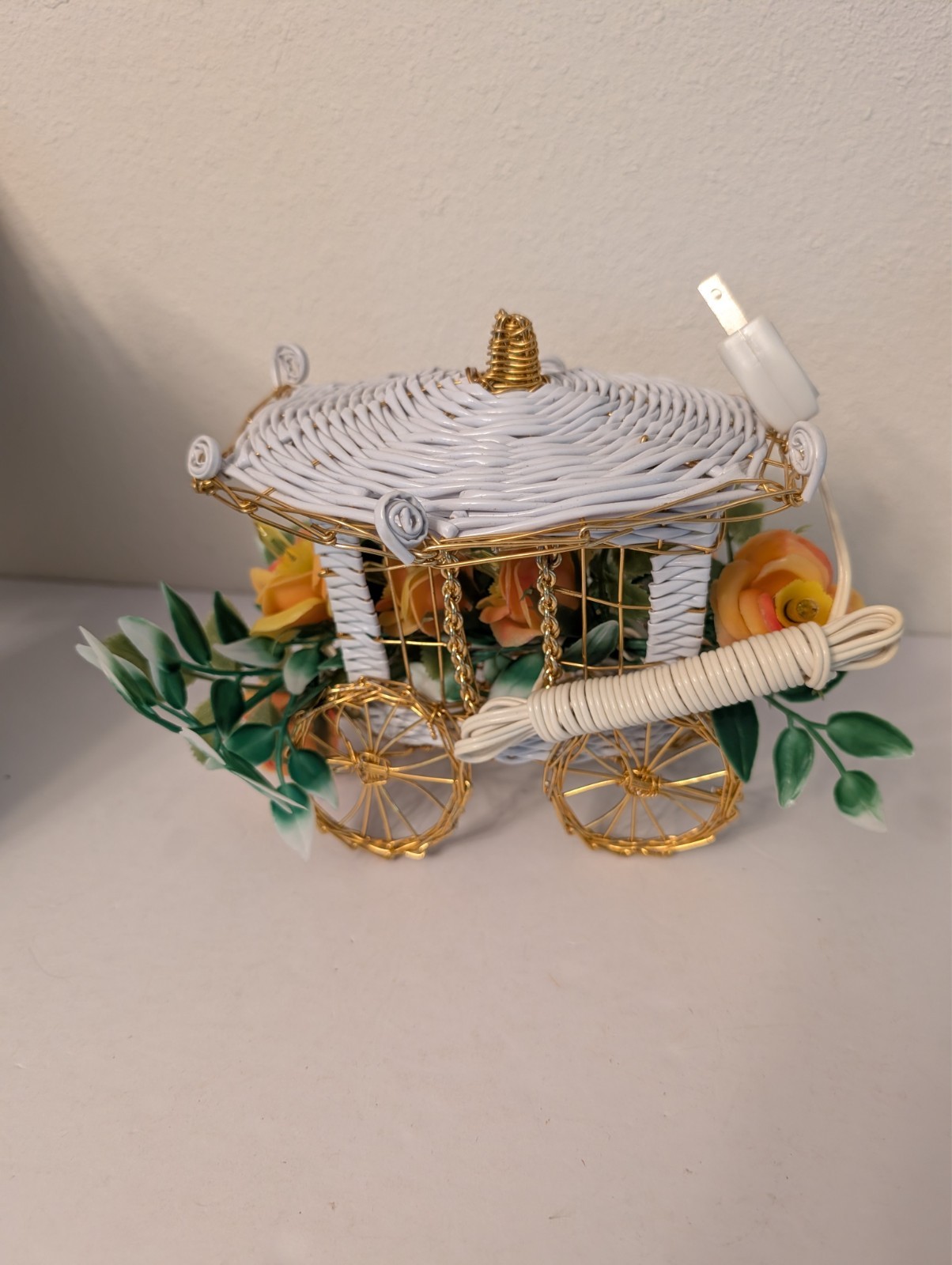 Vtg Crown Carriage Electrified Flower Arrangement NIB 1960's Hong Kong