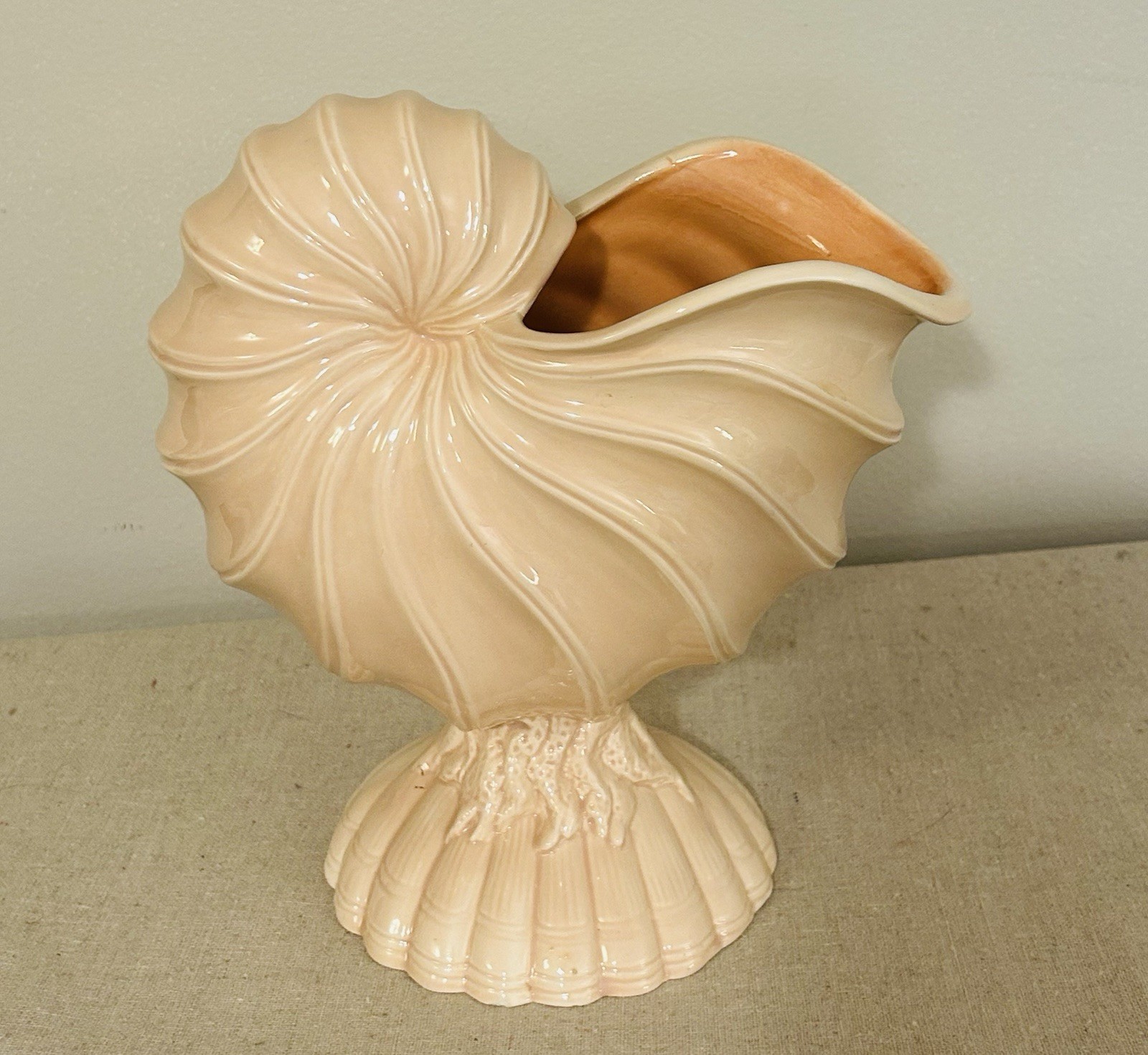VINTAGE JCM SEASHELL VASE PLANTER PINK PALM BEACH REGENCY