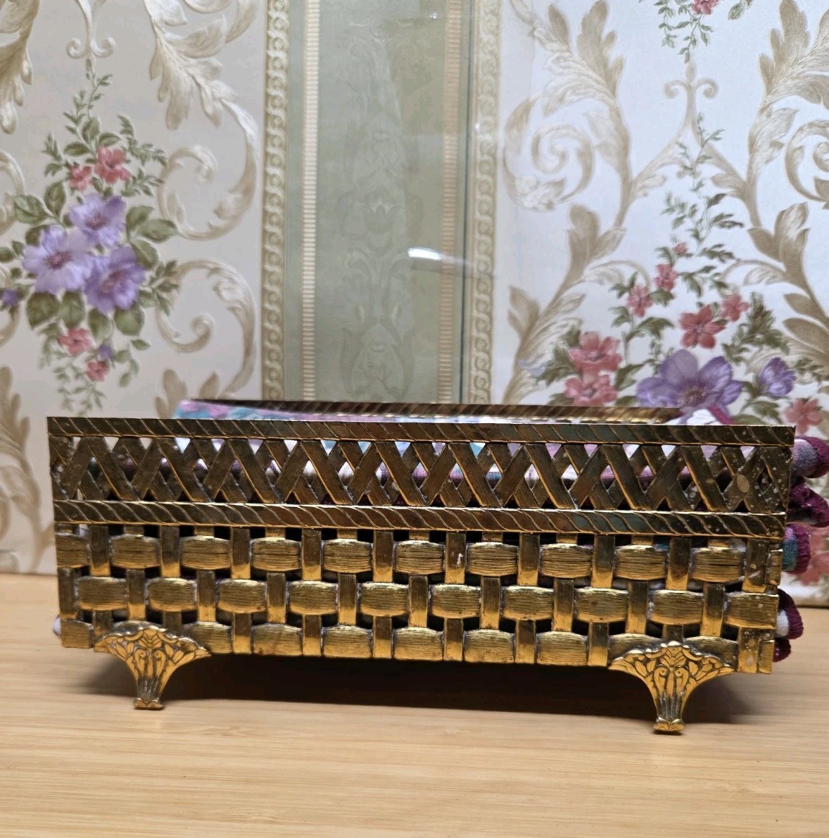 Hollywood Regency Gold  Napkin Holder MCM Woven Metal VTG Footed With Napkins