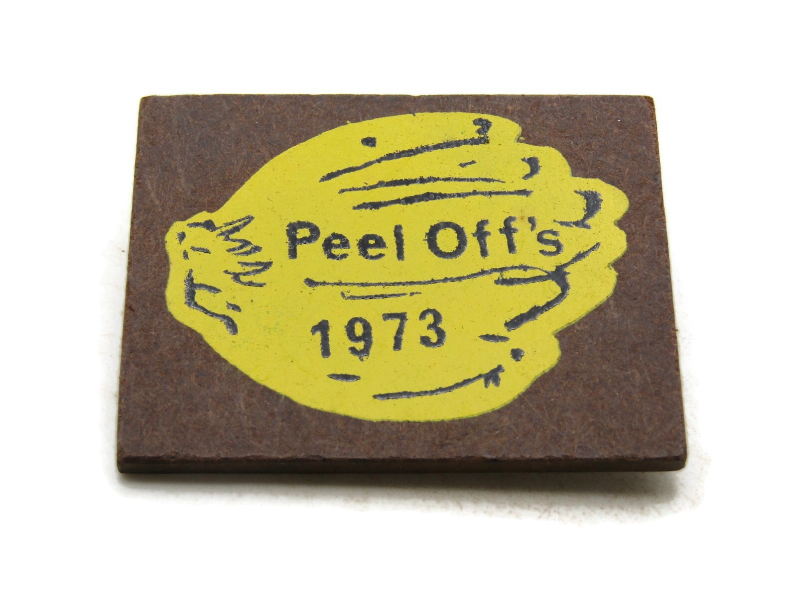 Vintage 1973 Peel Off\'s Banana Pinback Button 70s Humorous Pun Novelty Fruit Pin