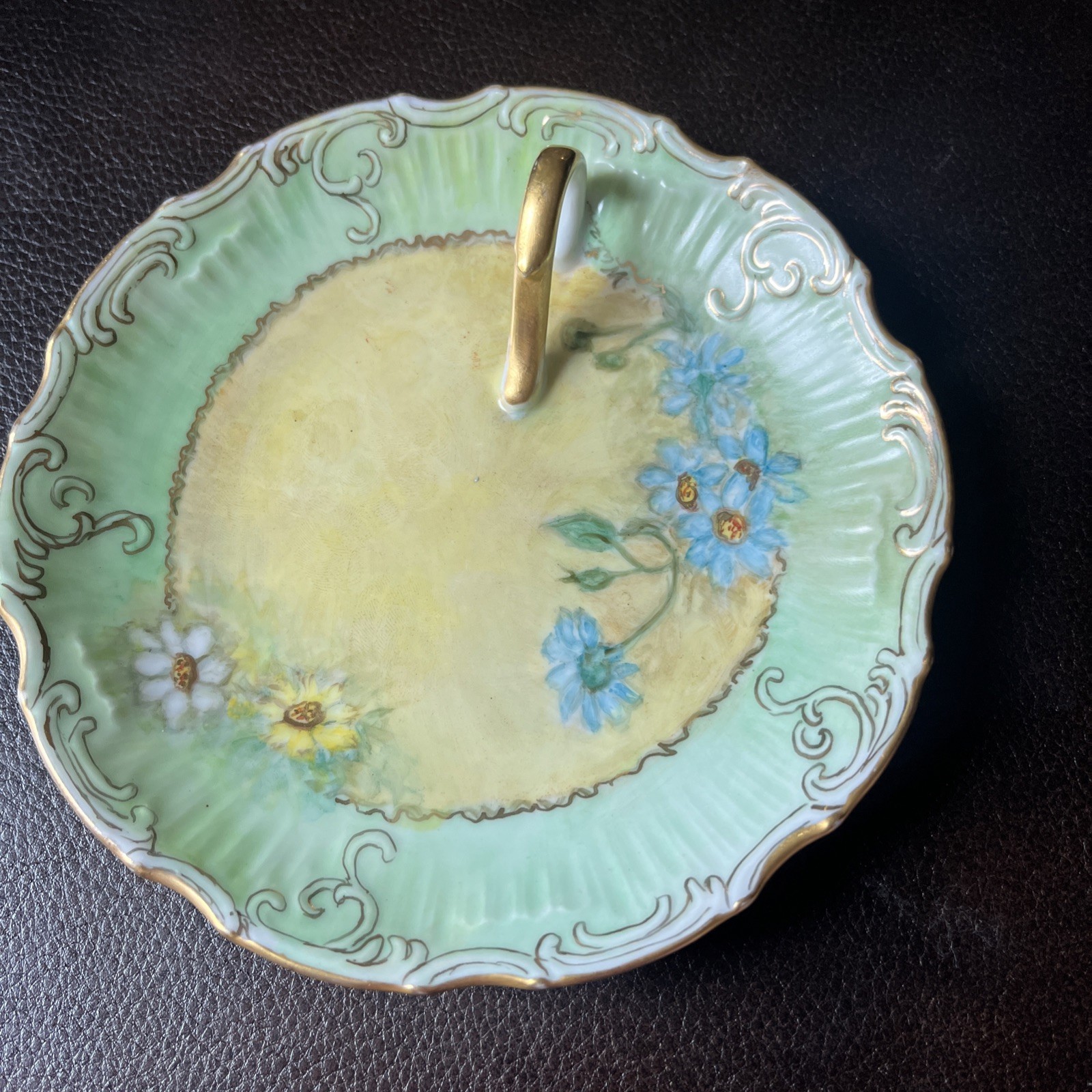 Antique 1800-1920 embossed porcelain bonbon Candy Dish with gilt trim & Handle