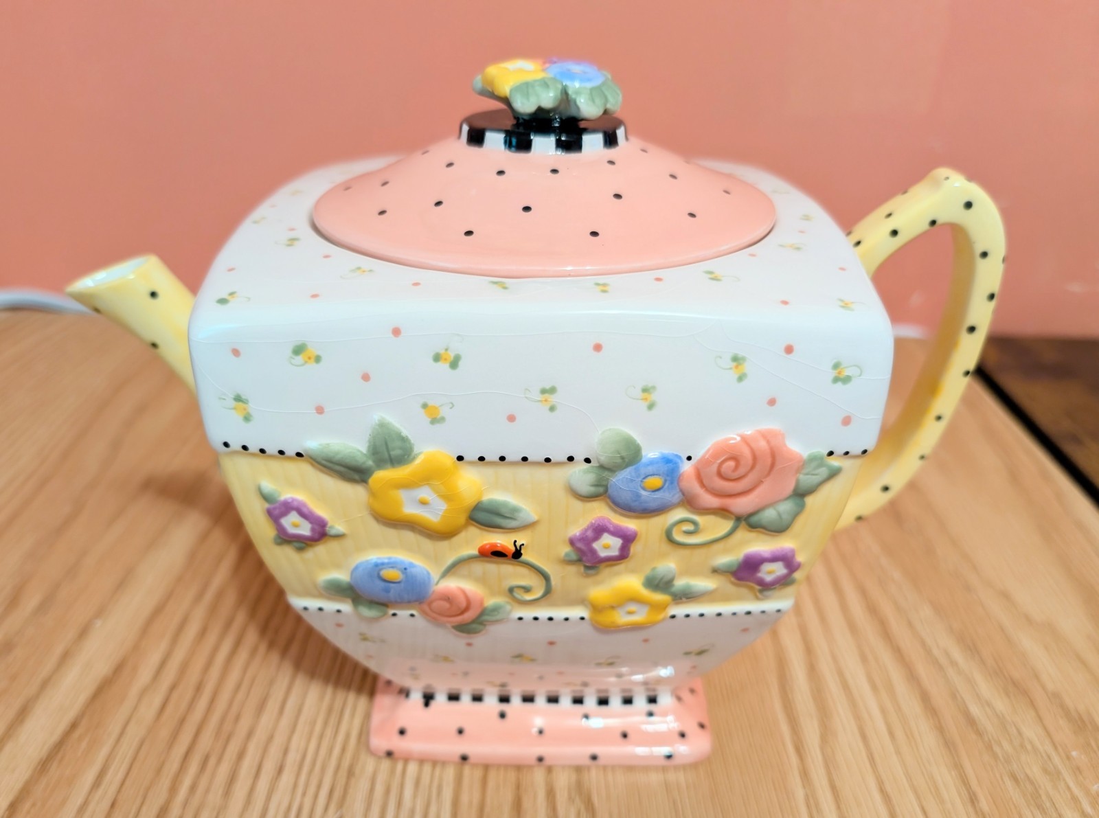 1999 Mary Engelbreit Meadow Square Teapot Designed By Michel &Company.